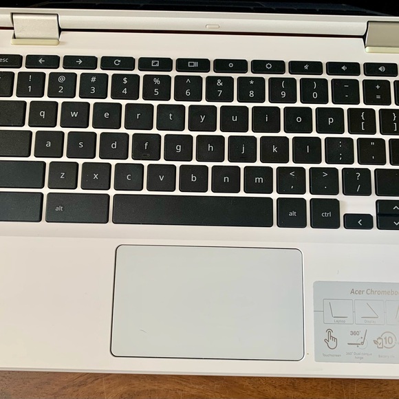 Acer Chromebook Laptop Computer White - Picture 5 of 5